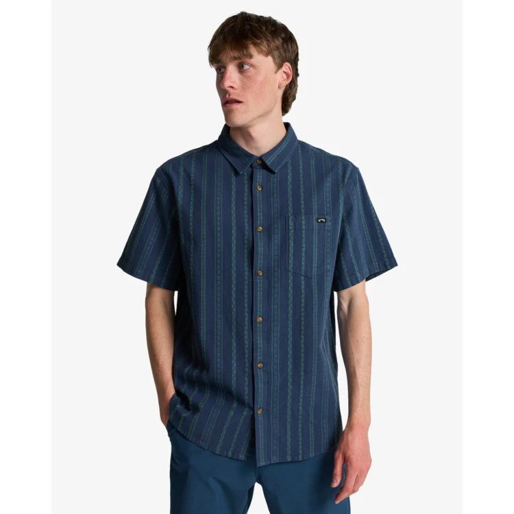 Billabong Sundays Jacquard Short Sleeve Shirt Men's (Denim BRQ0)