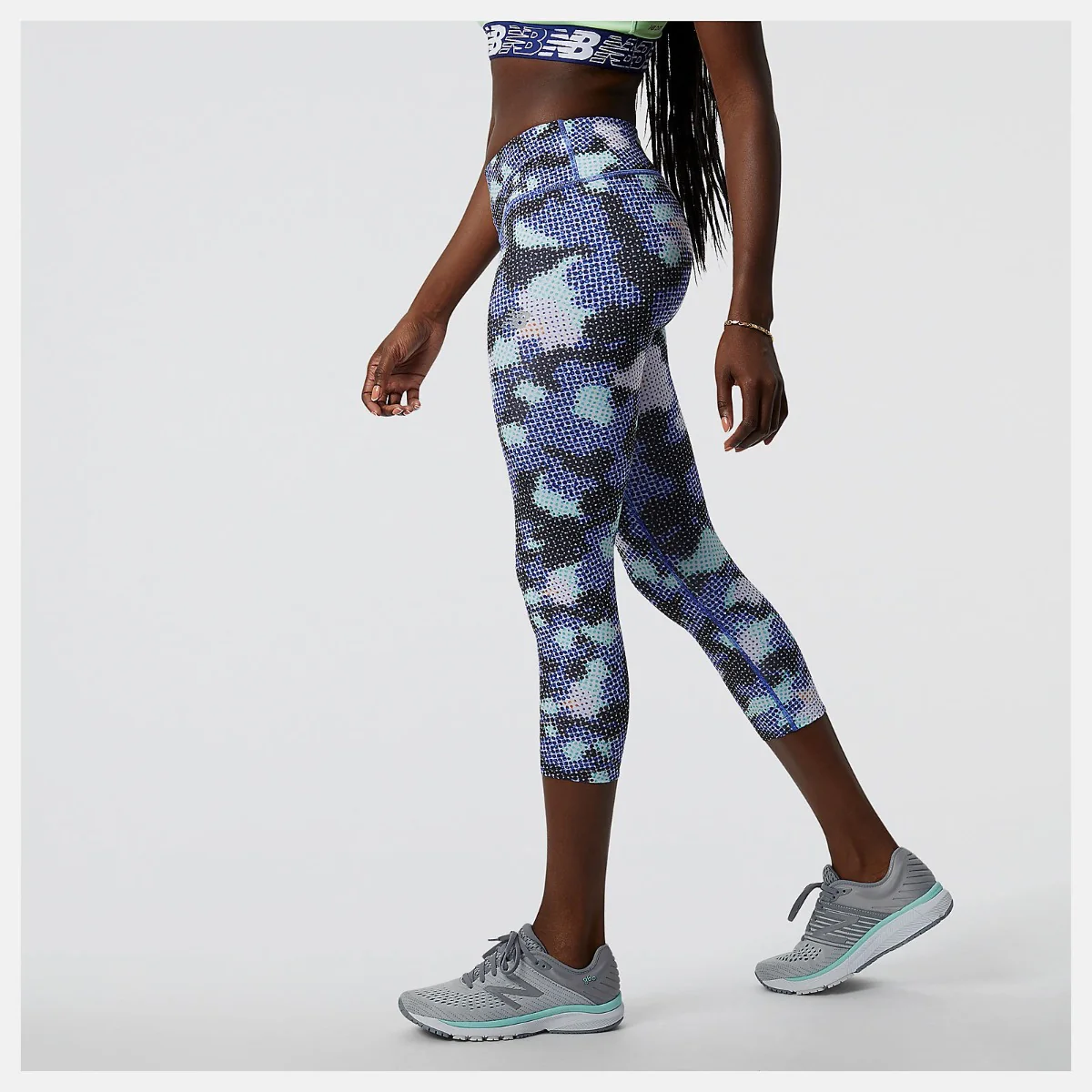 New Balance Accelerate Capri Leggings Womens (Black Blue) - Image 2