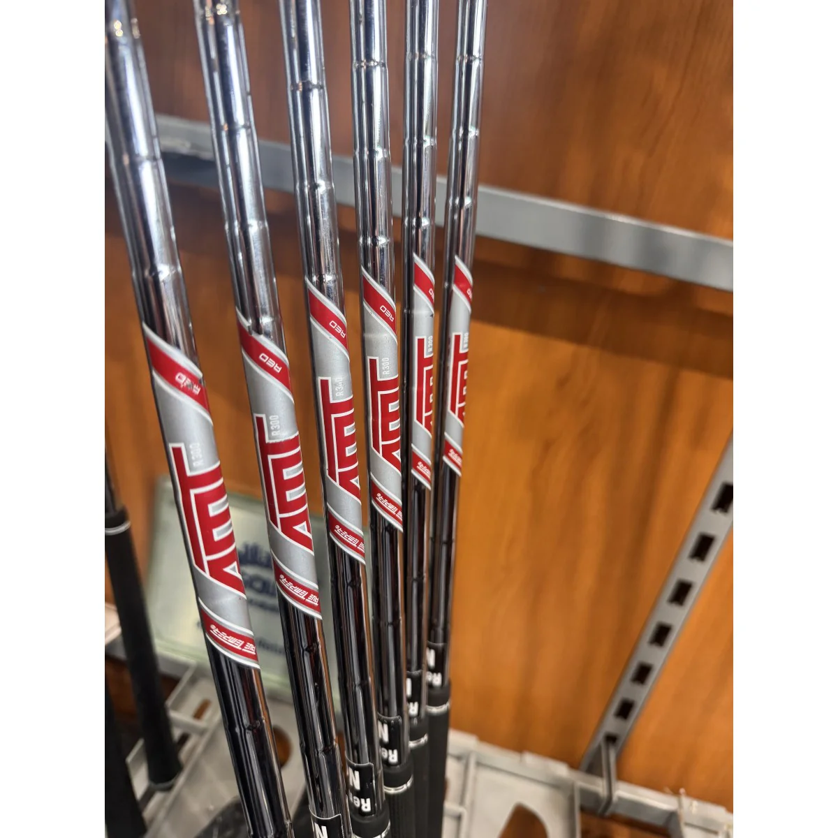 Titleist T350 5 to 9 Irons PW 43° 6 Iron Set EX-Rental (Men's Right Hand) - Image 3