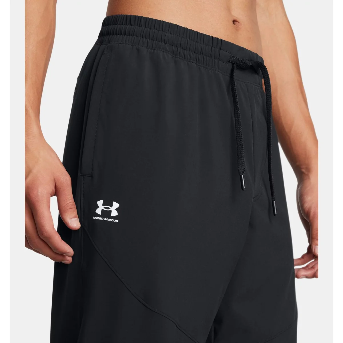 Under Armour Vibe Woven Joggers Men's (Black 001) - Image 2